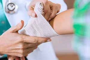 کلینیک زخم در دروس